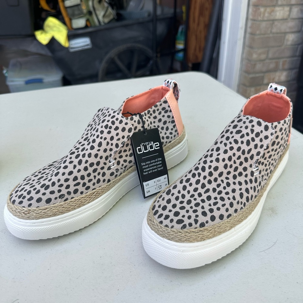 Hey Dude Peyton Cheetah Beige Slip-On Shoes